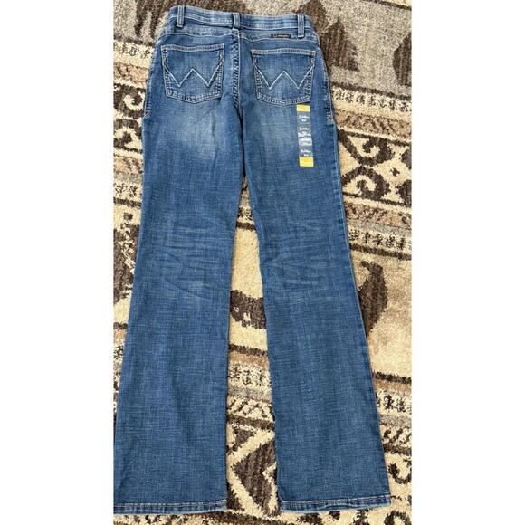 NWT WOMEN'S WRANGLER ULTIMATE RIDING JEAN WILLOW MID-RISE BOOTCUT 5 X 34 Cowgirl - Picture 3 of 4